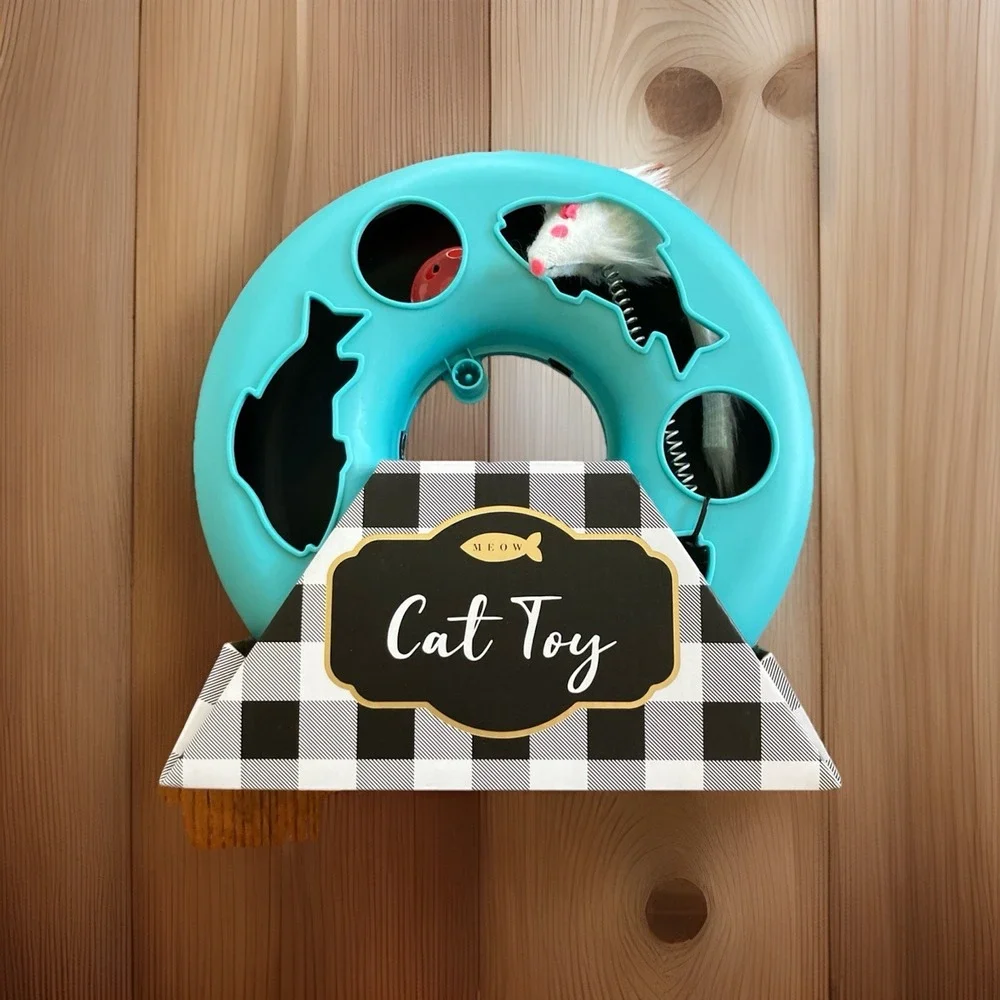 Cat Toy Interactive w/ Mouse and Rolling Ball ..New In Package !